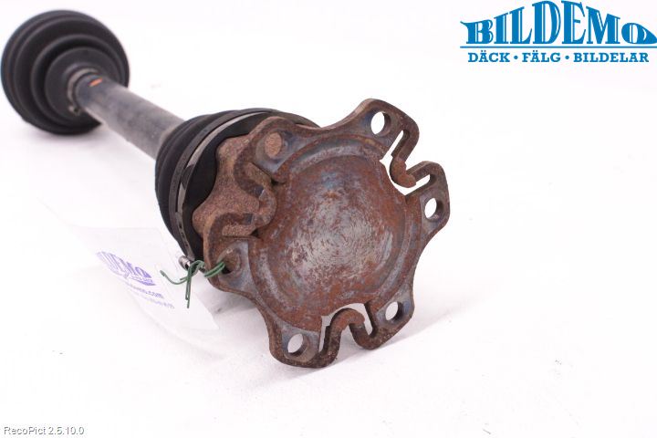 Audi A8/S8 4E  02-09 Drivaxel Fram Höger