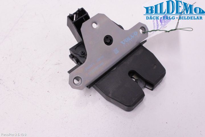 Volvo V40 12-19 Låskista Baklucka