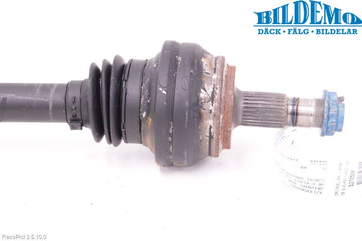 Mercedes-Benz MB E-KLASS (W213) 16-23 Drivaxel Bak Vänster