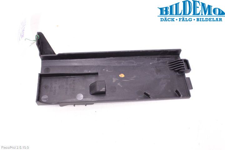 BMW X6 E71/E72   08-14 Kylarfäste-Ram-Balk