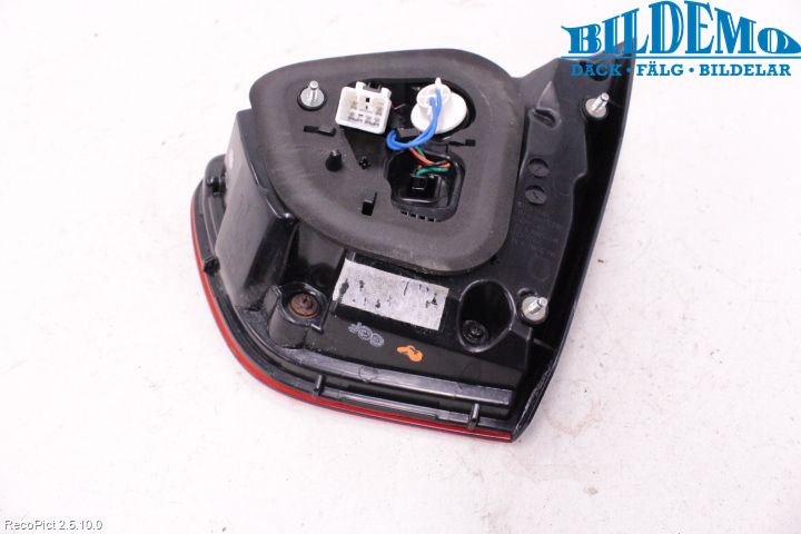 Kia RIO 12-16 Bakljus Lucka Vä