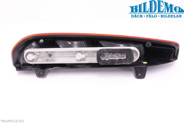 Ford FOCUS     04-07 Bakljus Höger