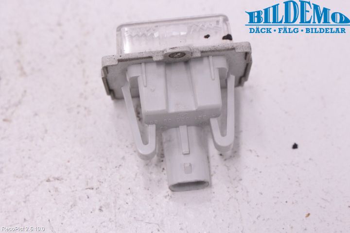 Mercedes-Benz MB C-KLASS (W204) 07-15 Skylt Belysning