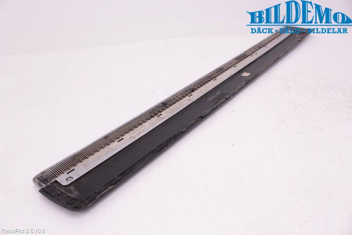 Chevrolet AVALANCHE Dörr Dekorlist Bak Vä