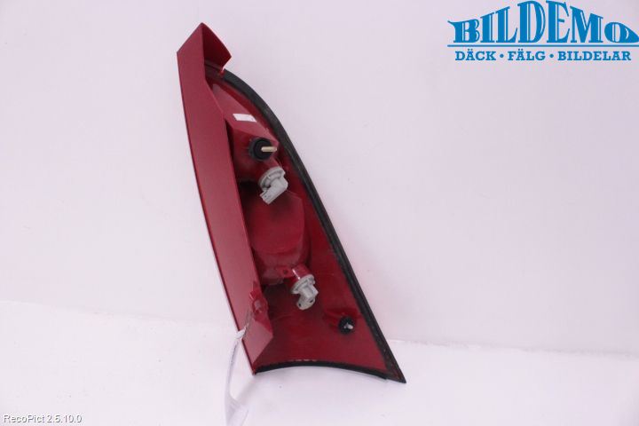 Ford FOCUS     99-04 Bakljus Höger