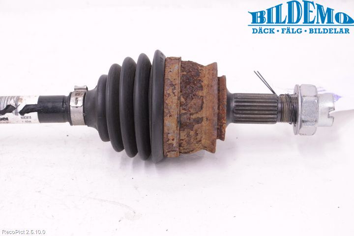Opel CORSA D 07-14 Drivaxel Fram Höger