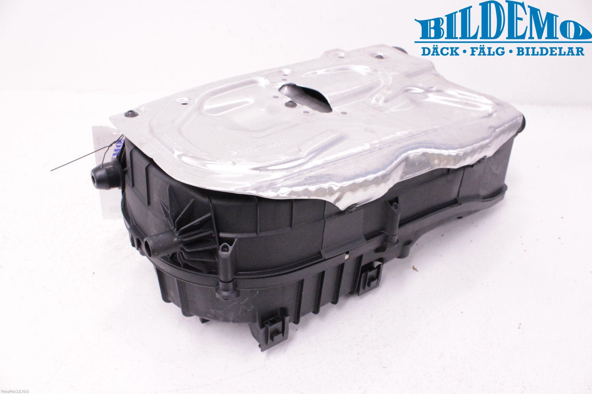 Mercedes-Benz MB C-KLASS (W204) 07-15 Luftrenare