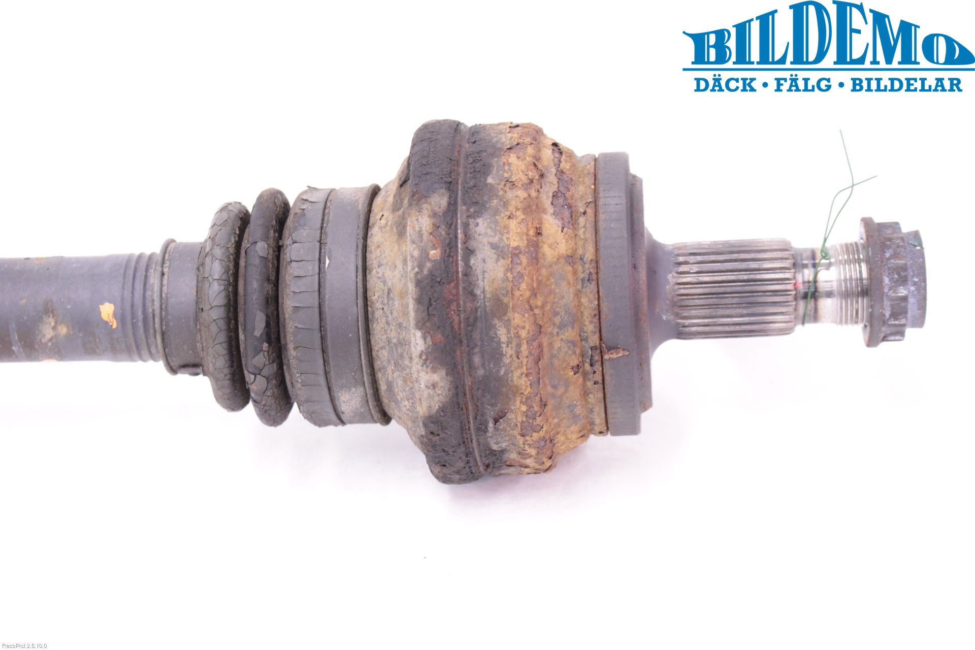 Mercedes-Benz MB C-KLASS (W204) 07-15 Drivaxel Bak Vänster