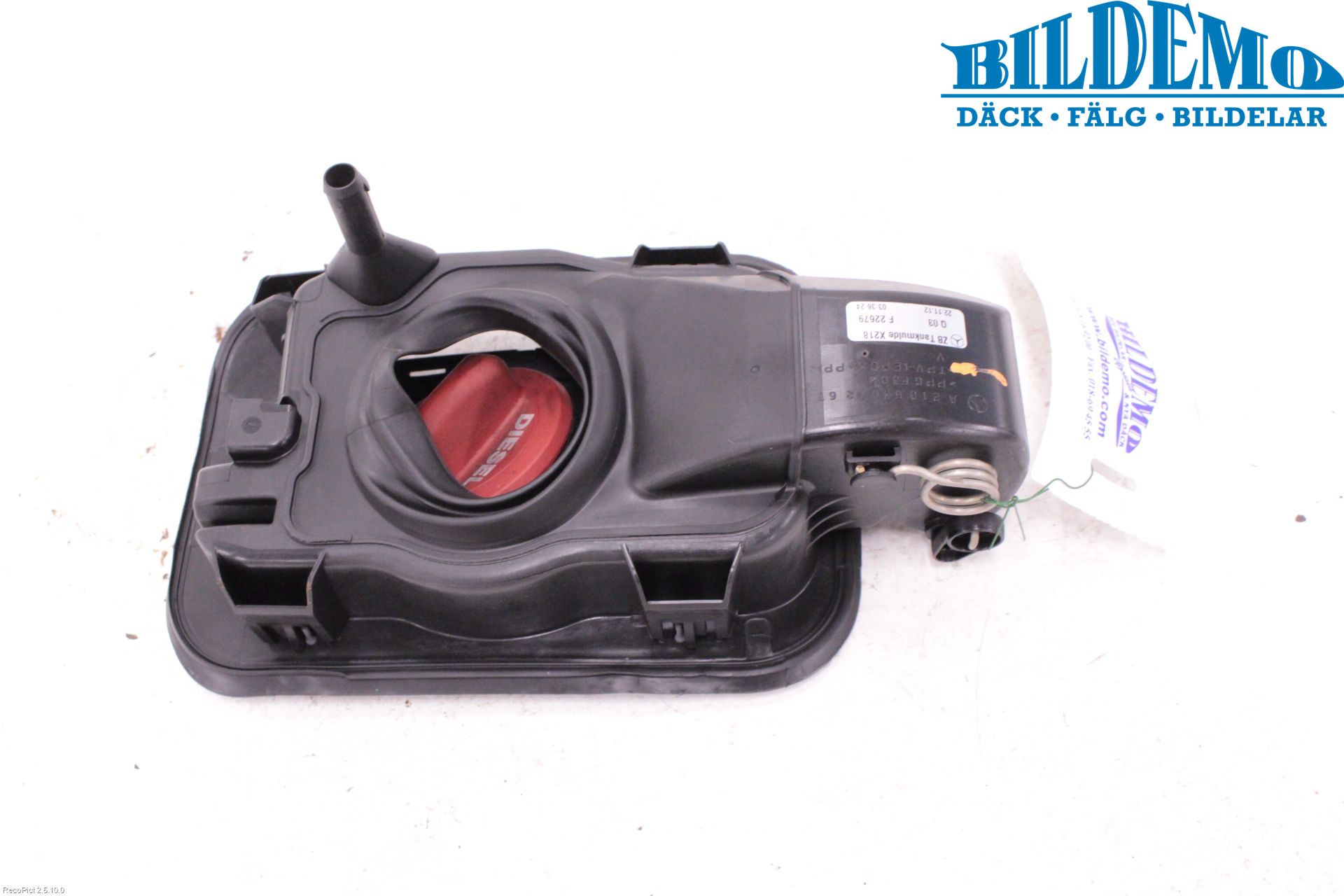 Mercedes-Benz MB CLS (C218/X218) 11-17 Tanklucka