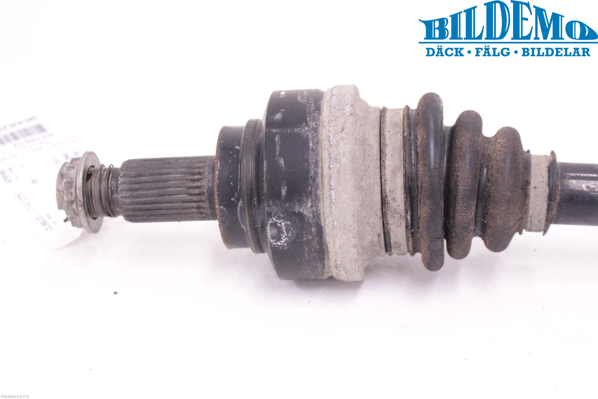 BMW 1 F20/F21 11-19 Drivaxel Bak Vänster