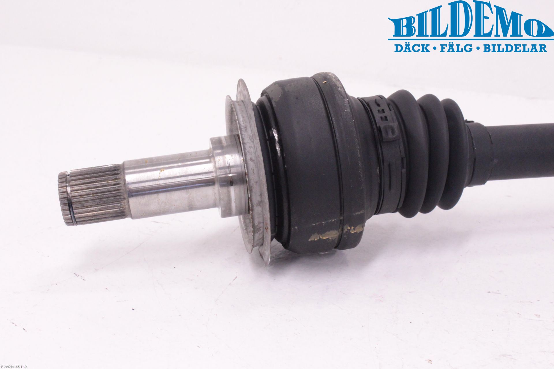 Mercedes-Benz MB E-KLASS (W213) 16-23 Drivaxel Bak Höger