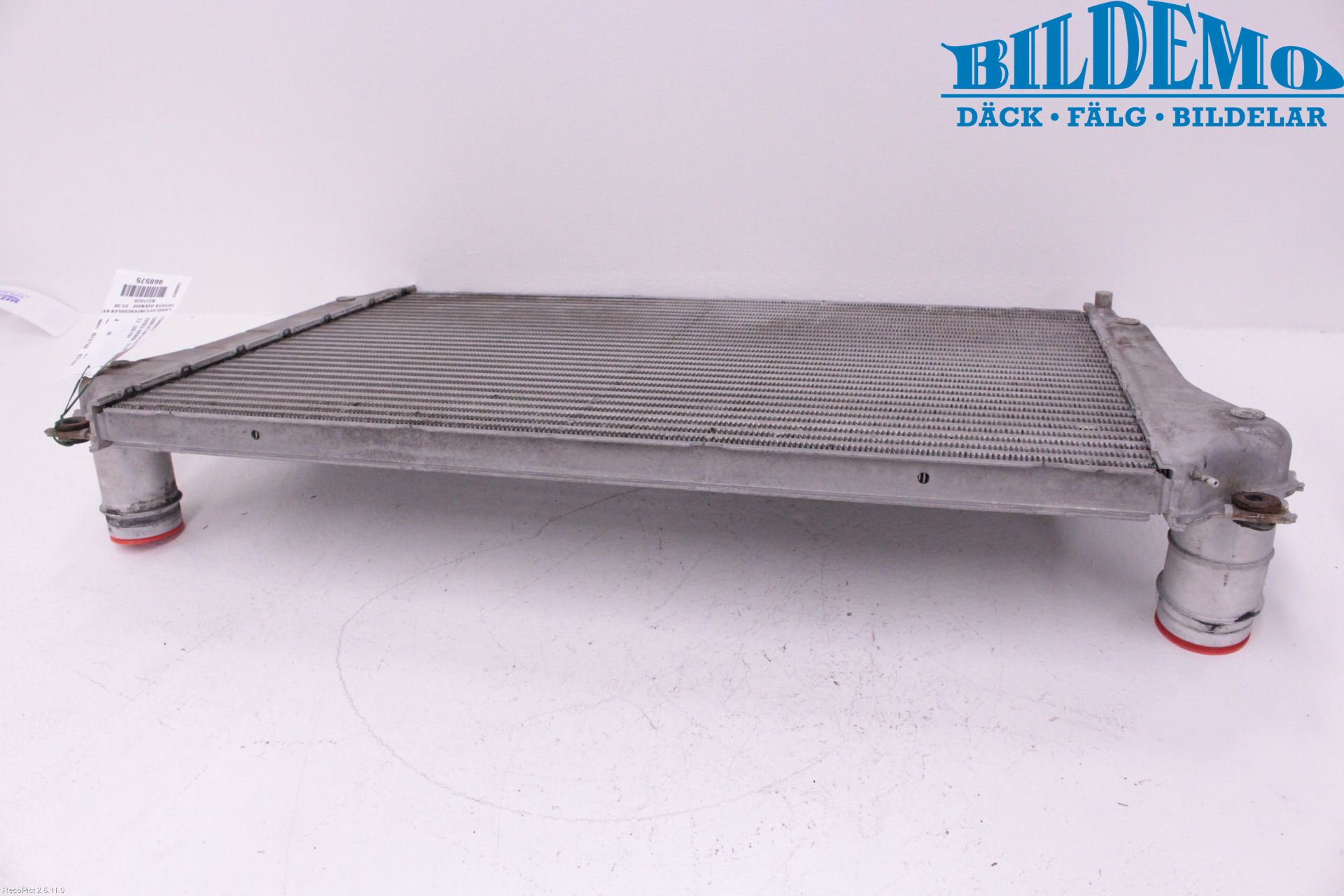 Toyota AVENSIS 03-06 Laddluft-Intercooler Kyl