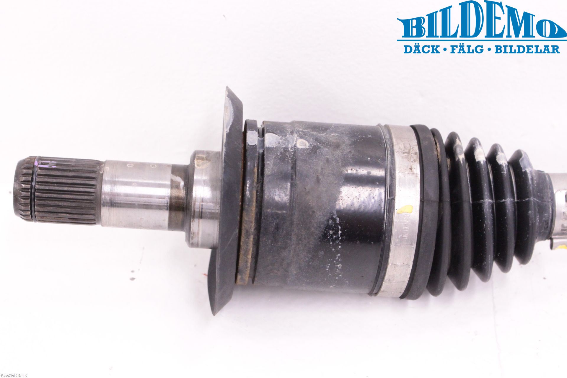 BMW 1 F20/F21 11-19 Drivaxel Bak Höger