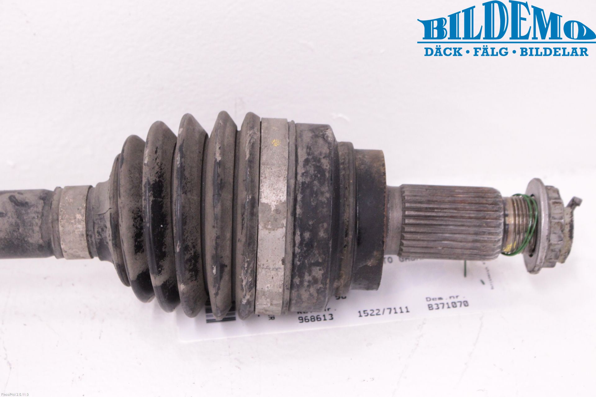 BMW 1 F20/F21 11-19 Drivaxel Bak Vänster