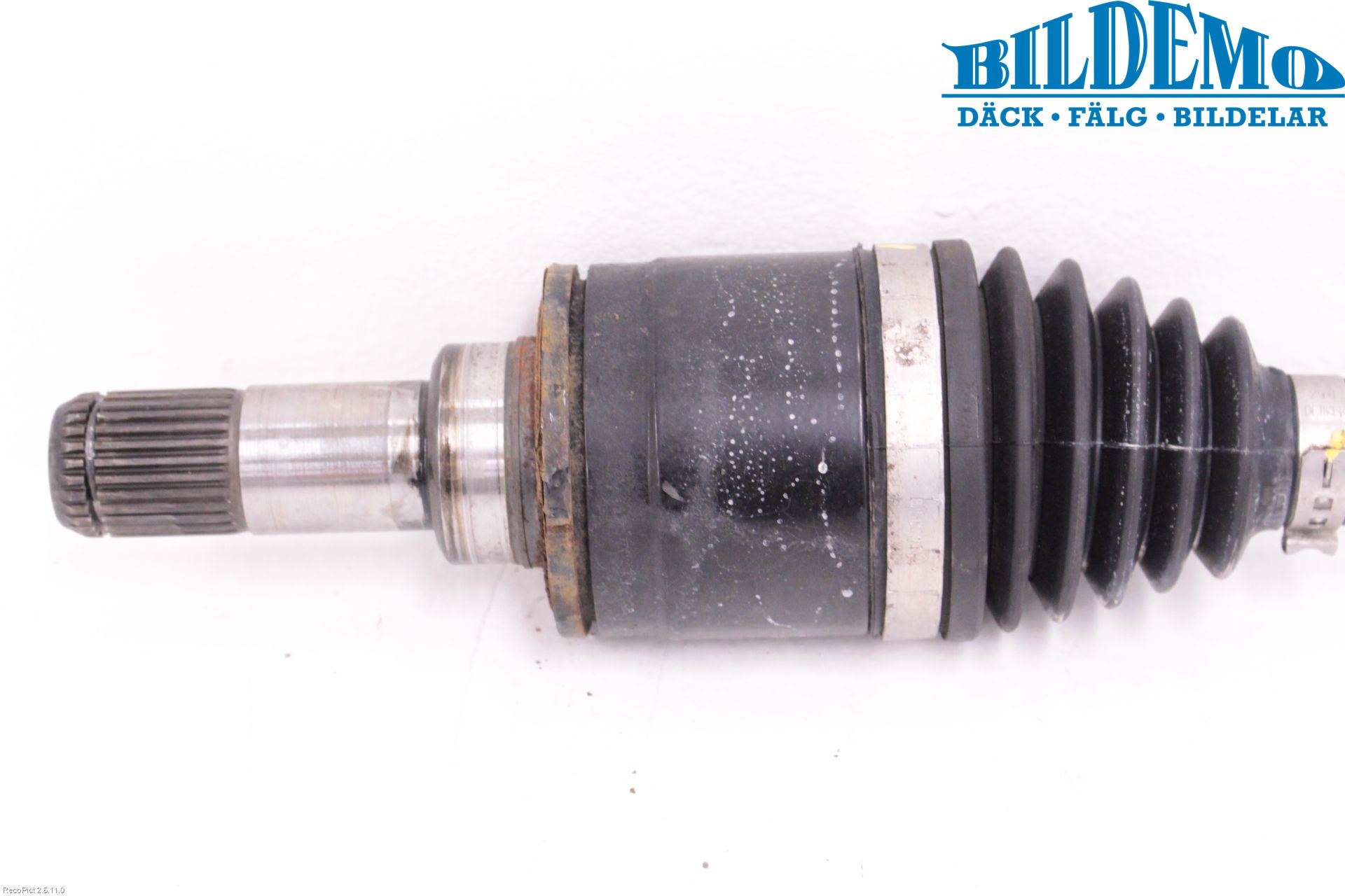 BMW 1 F20/F21 11-19 Drivaxel Bak Vänster