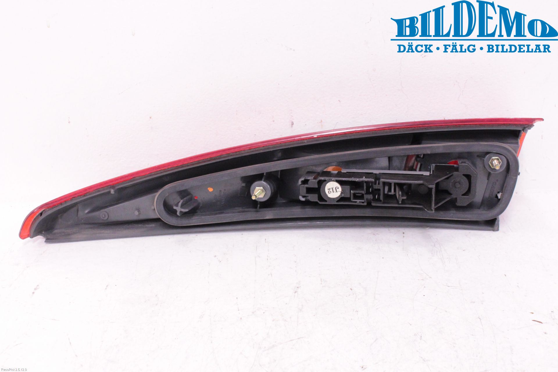 Volvo S70/V70/XC  97-00 Bakljus Höger