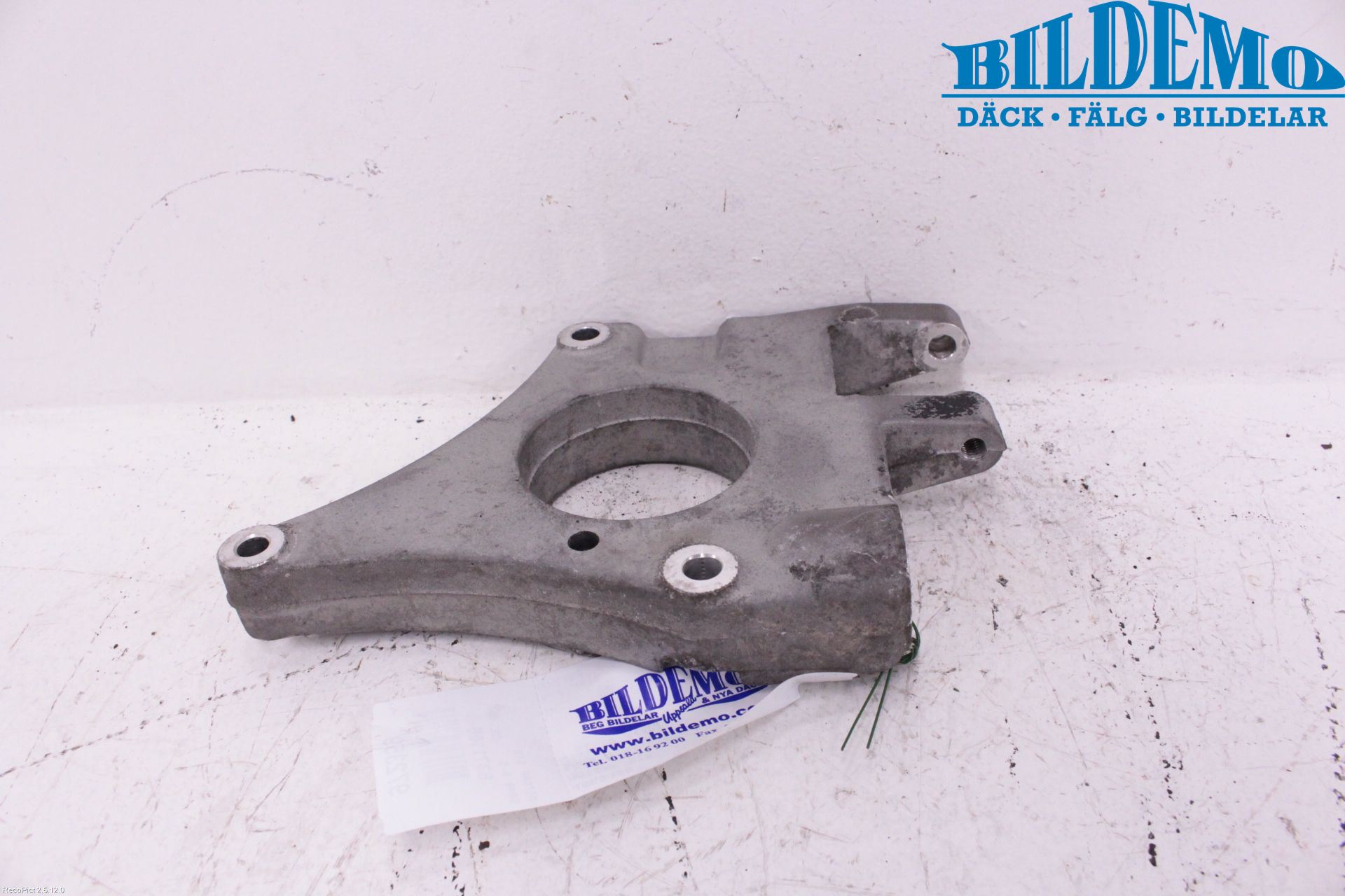 Saab 9-5 -05 Motorfäste