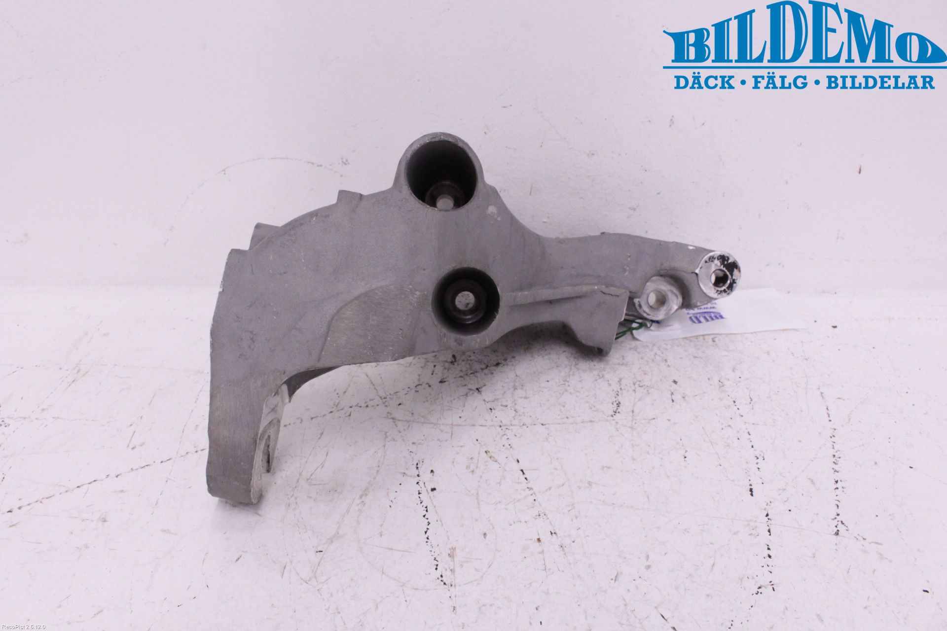 Saab 9-5 -05 Motorfäste