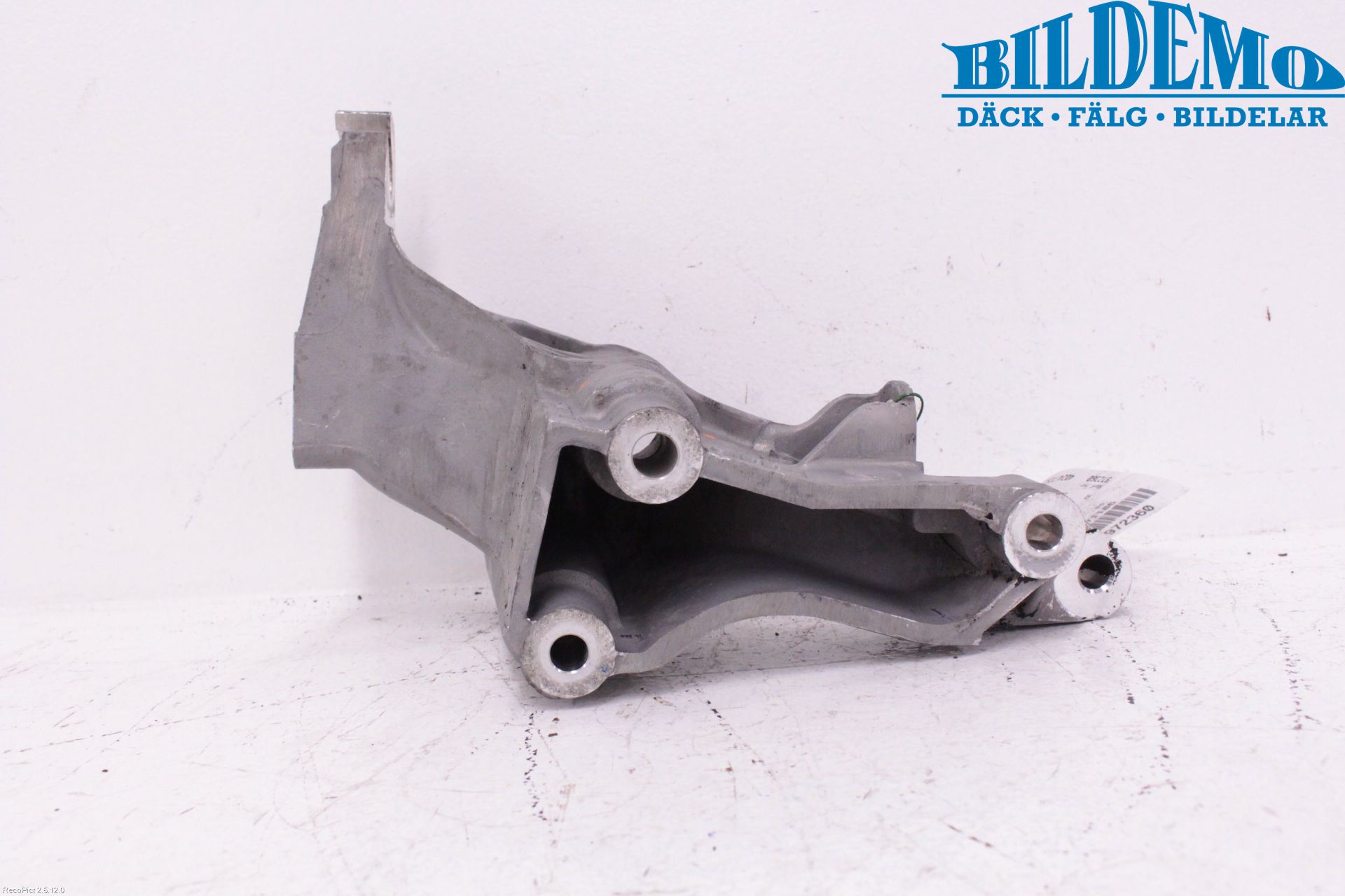 Saab 9-5 -05 Motorfäste