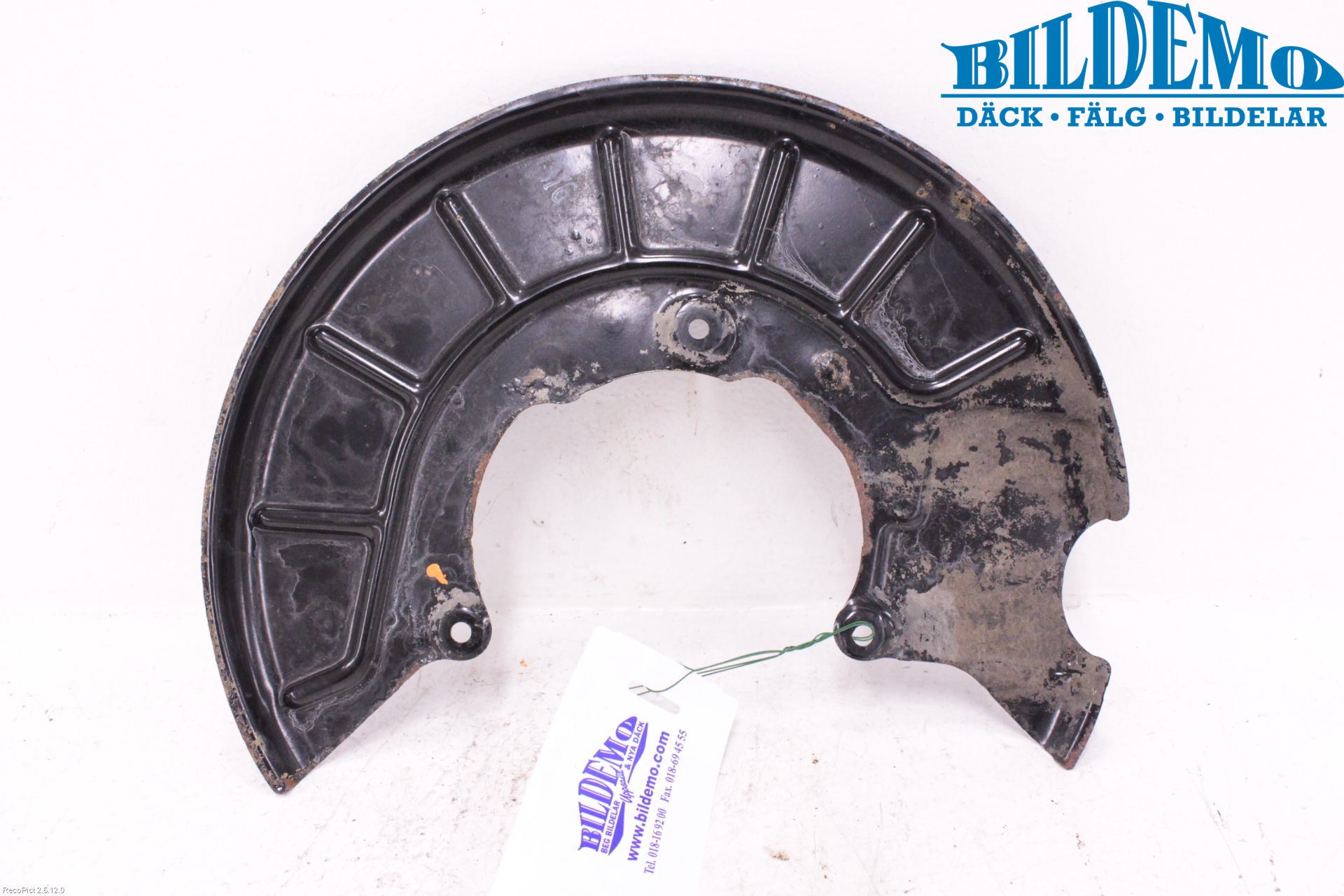 Volkswagen VW PASSAT 05-11 Bromssköld Fram