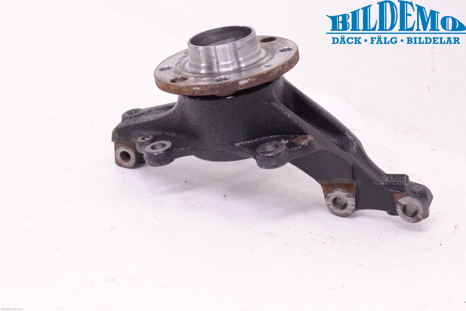 Opel CORSA E 15-19 Styrspindel Lagerhus Vä