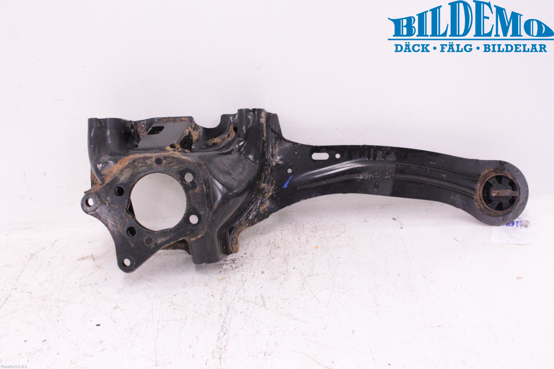 Volvo V40 12-19 Bärarm Bak Vänster