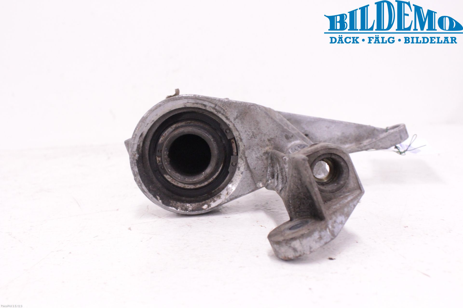 Saab 9-5 -05 Drivaxel Fram Höger