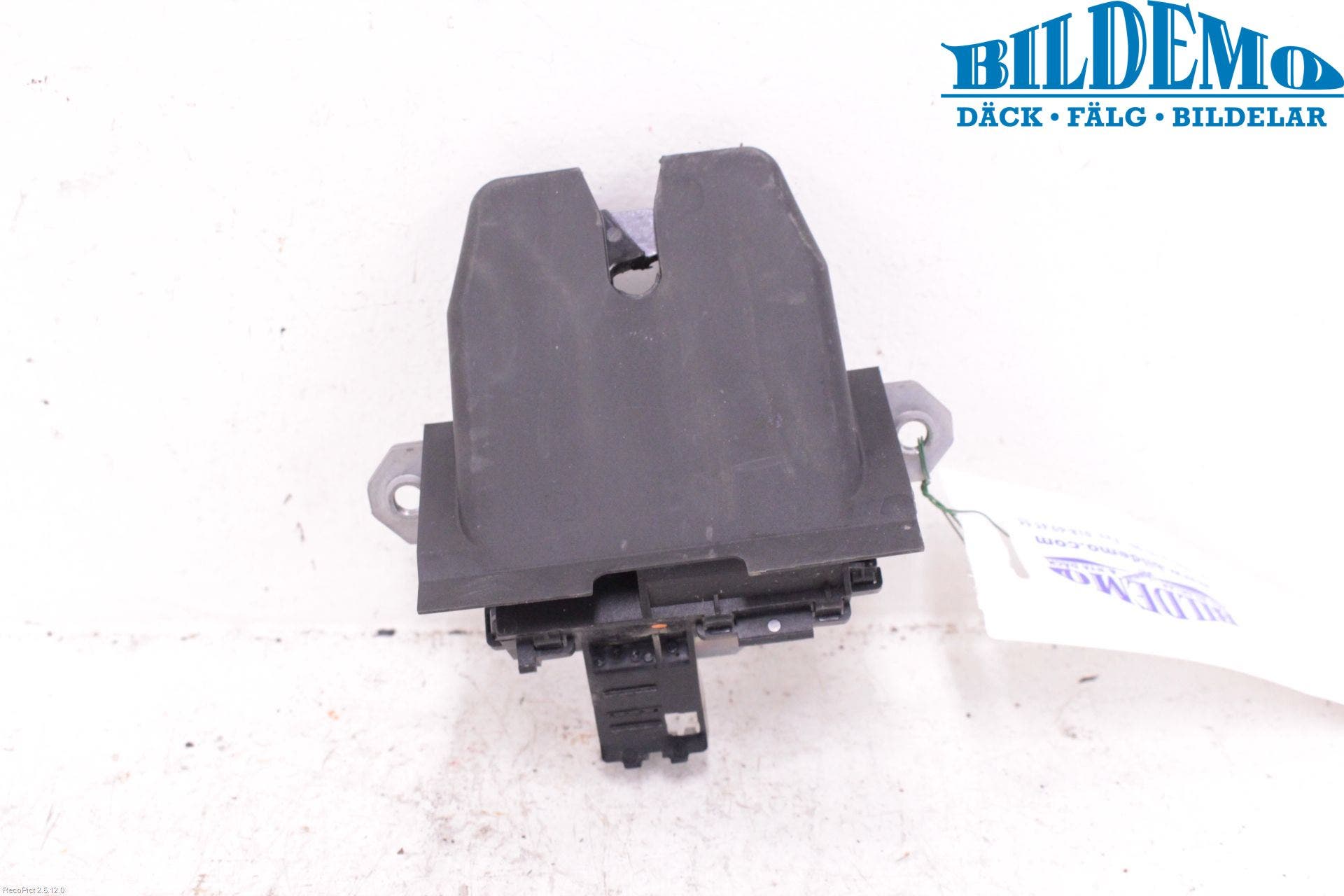 Volvo V40 12-19 Låskista Baklucka