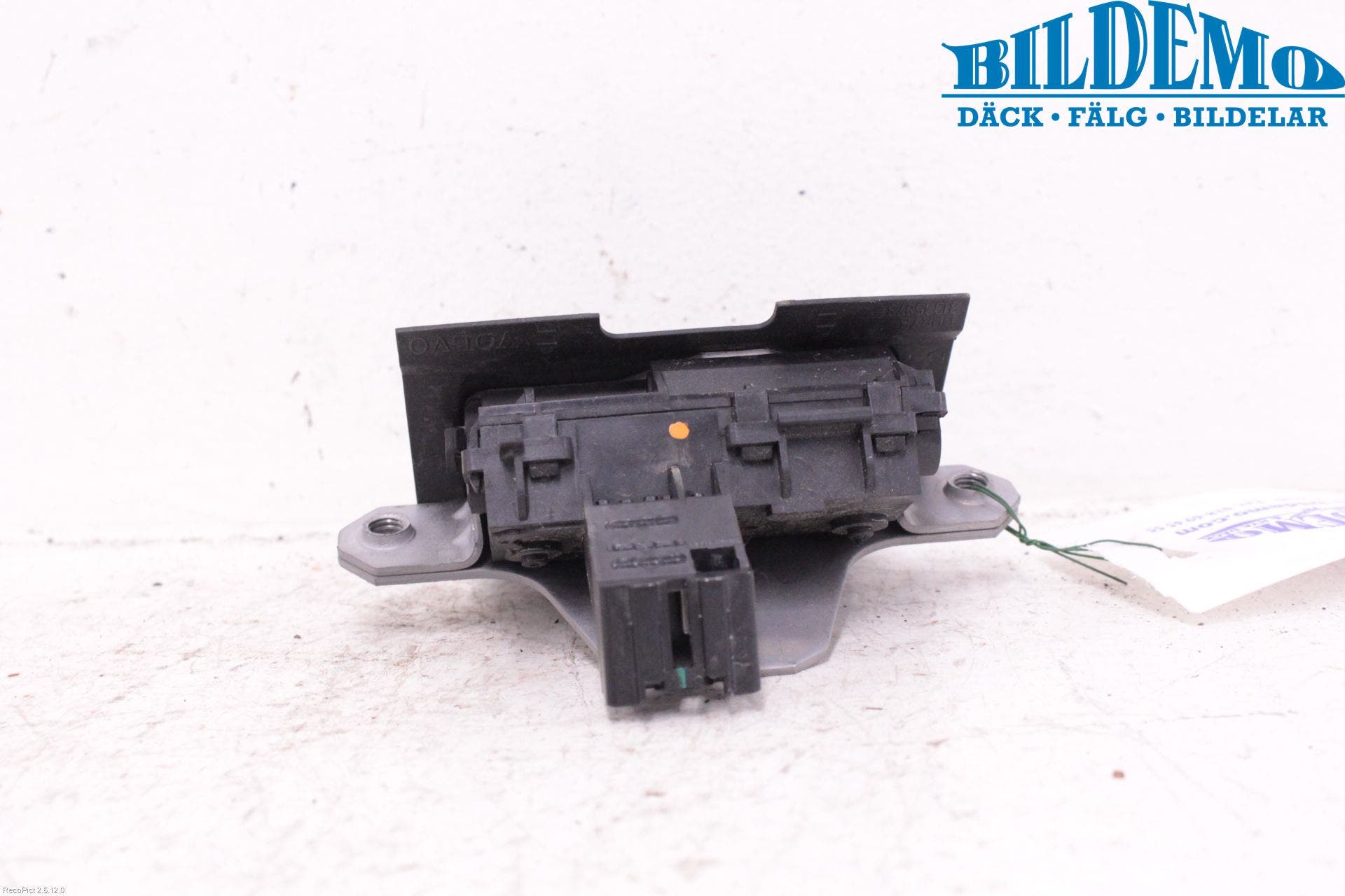 Volvo V40 12-19 Låskista Baklucka