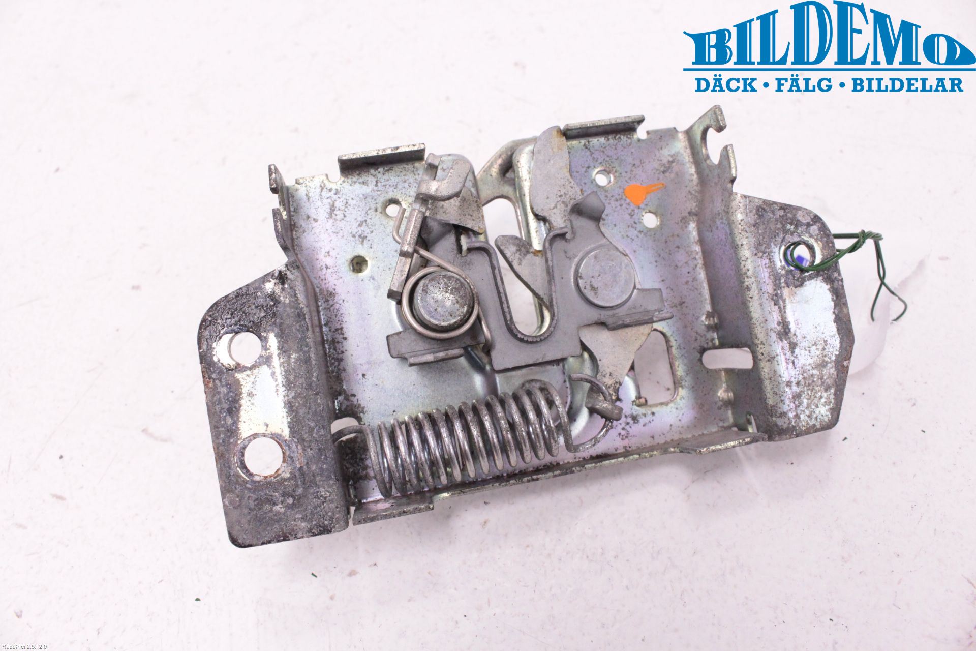 Mitsubishi LANCER 07-14 Huvlås