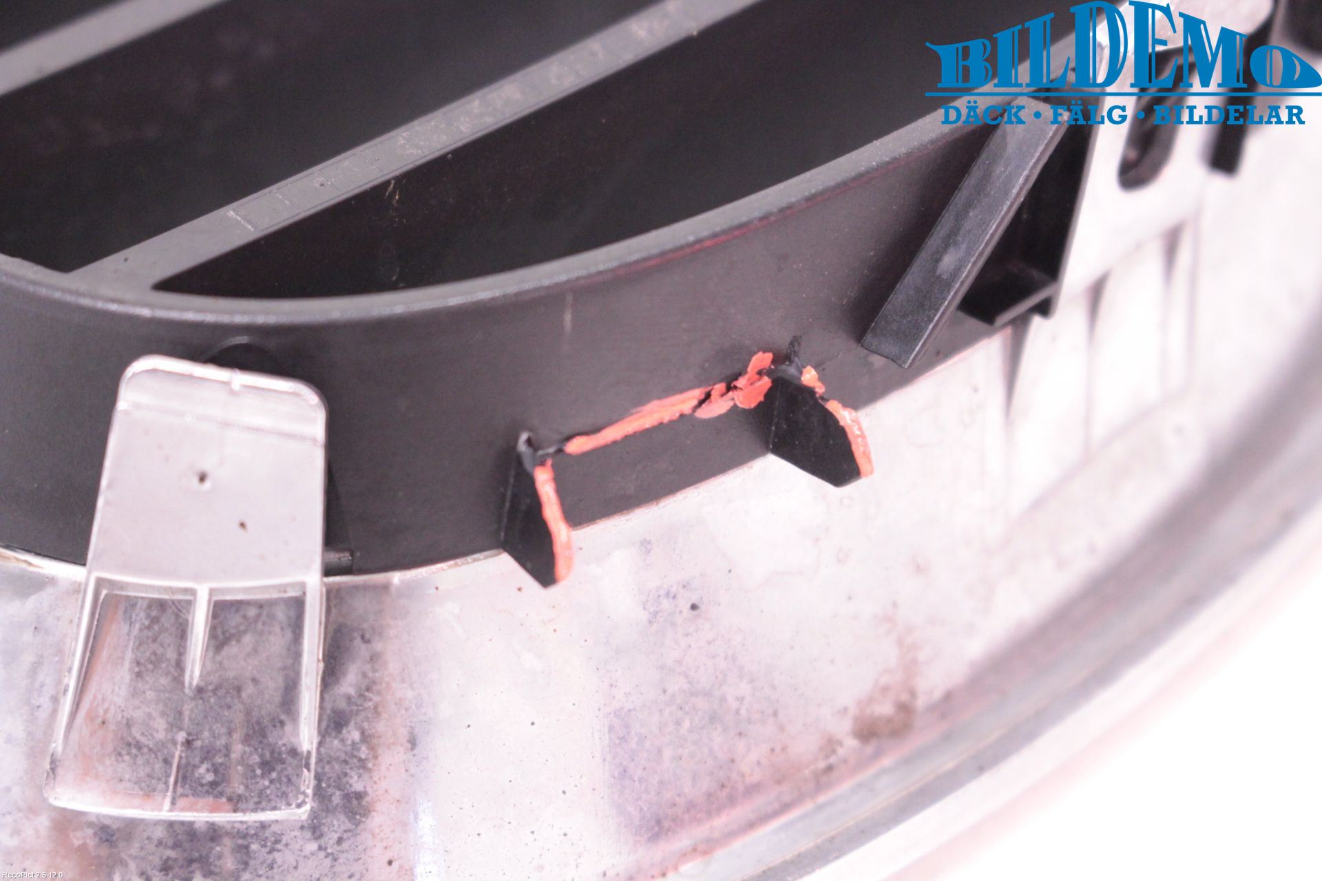 BMW 5 E60/61 Sed/Tou 02-10 Grilldel Vänster