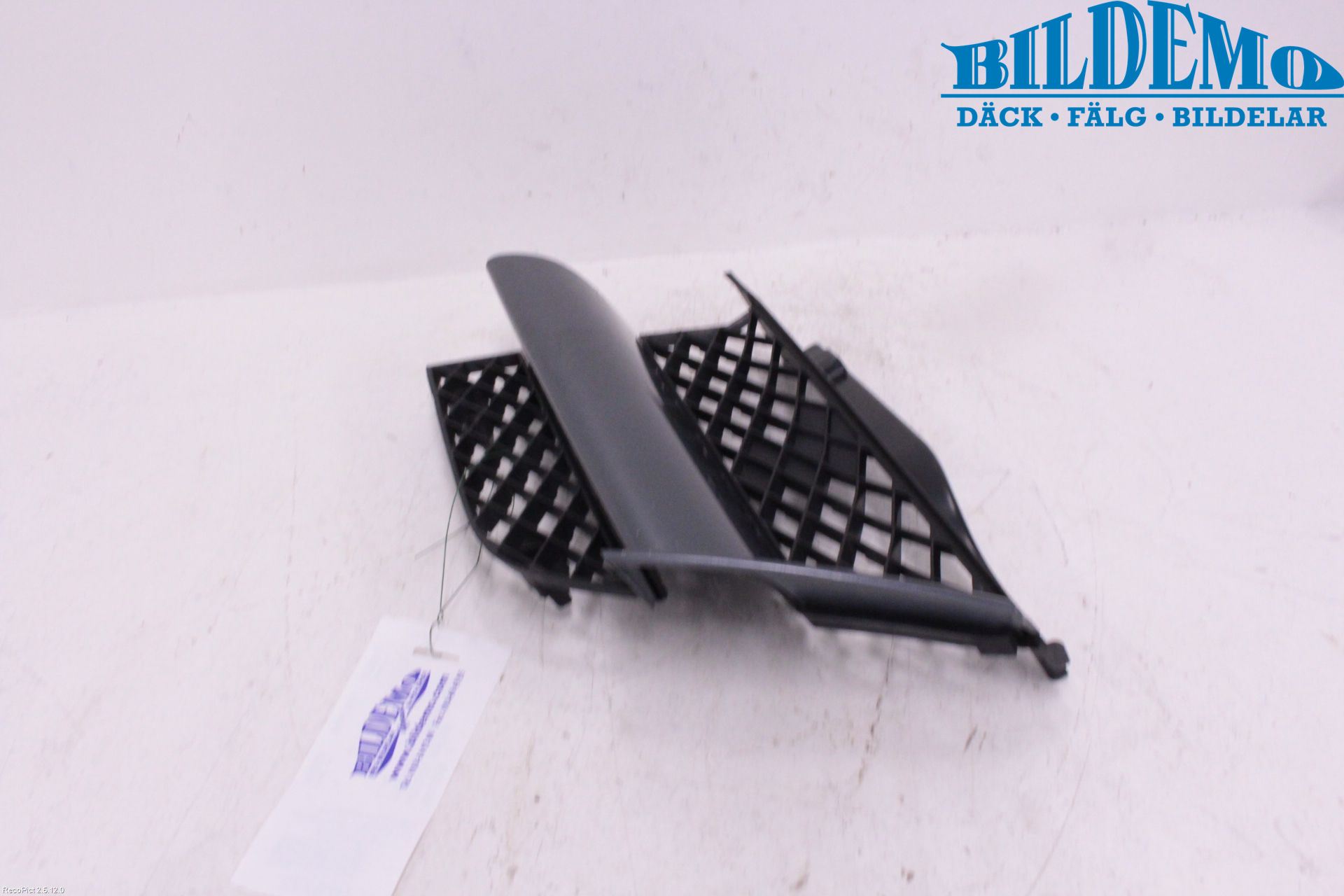 Mitsubishi OUTLANDER 01-07 Grilldel Vänster