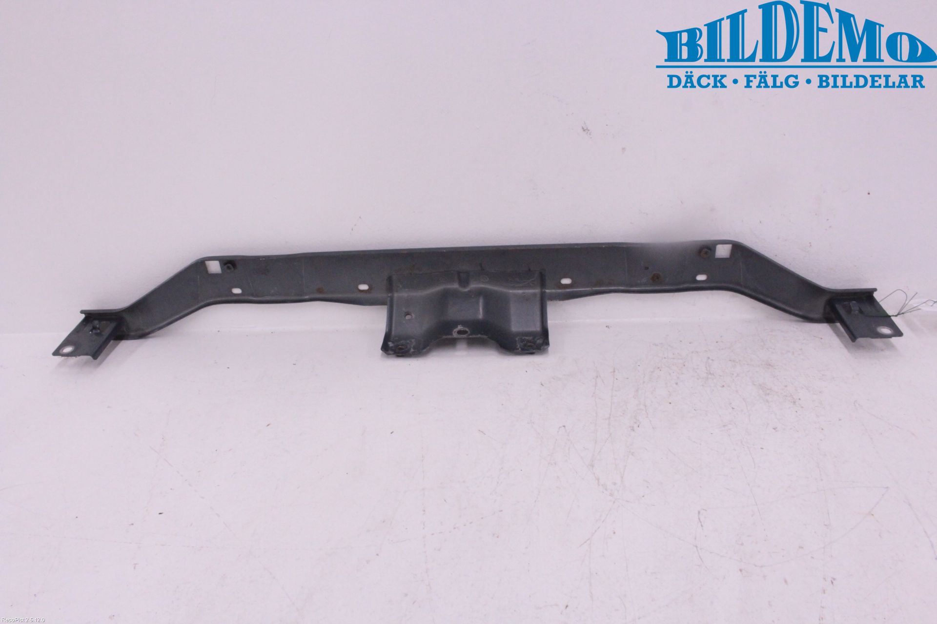 Mitsubishi OUTLANDER 01-07 Front Huvlåsplåt-Balk