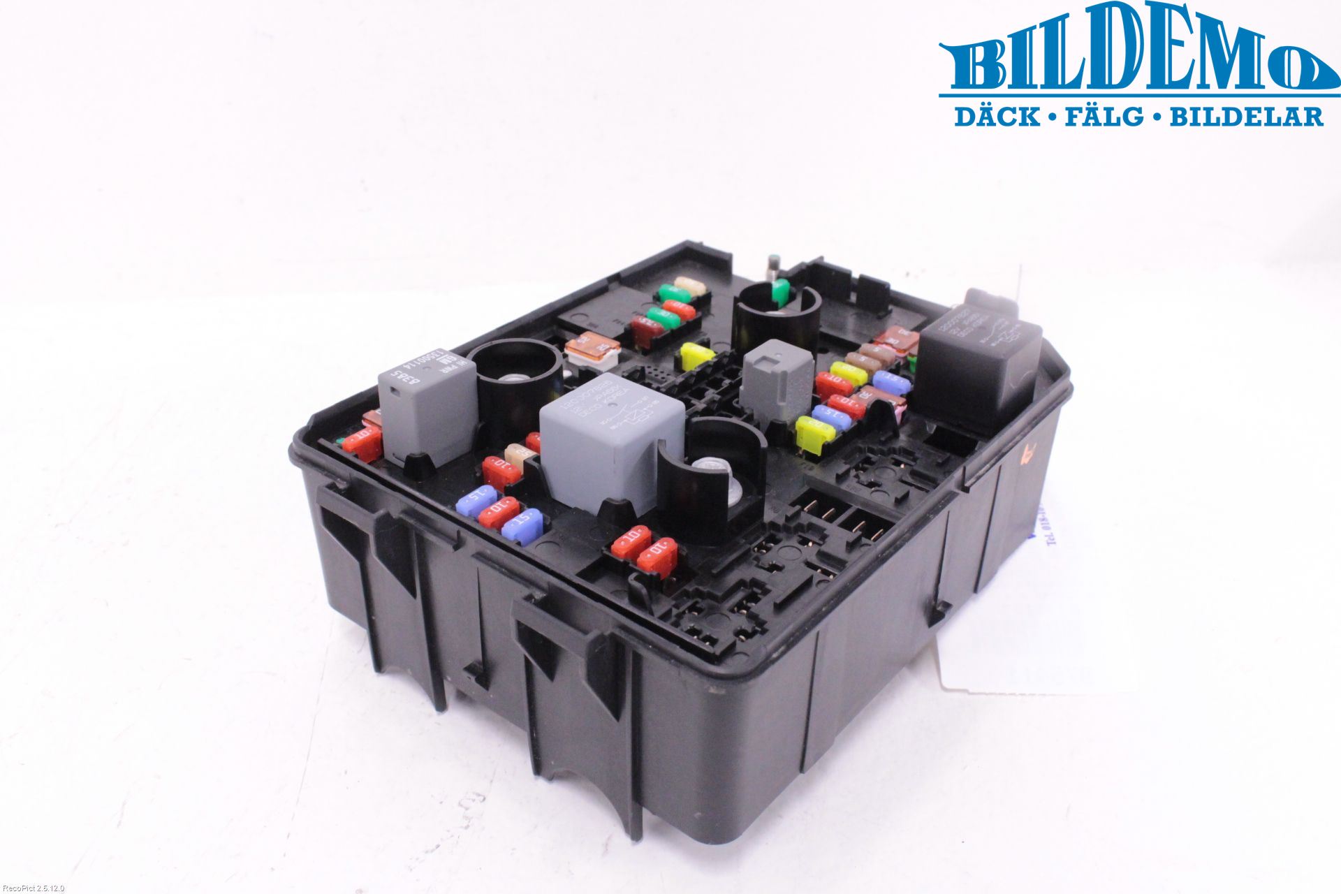 Opel CORSA E 15-19 Säkringsdosa-Elcentral