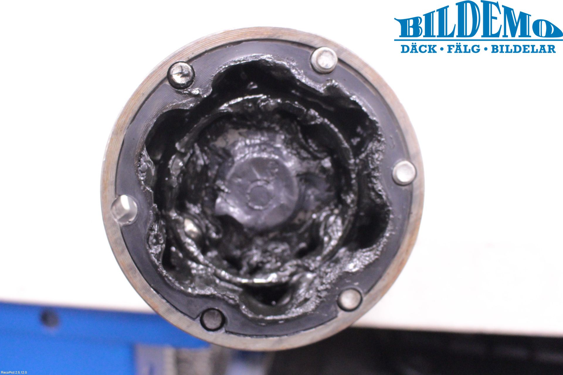 Skoda YETI Drivaxel Fram Höger