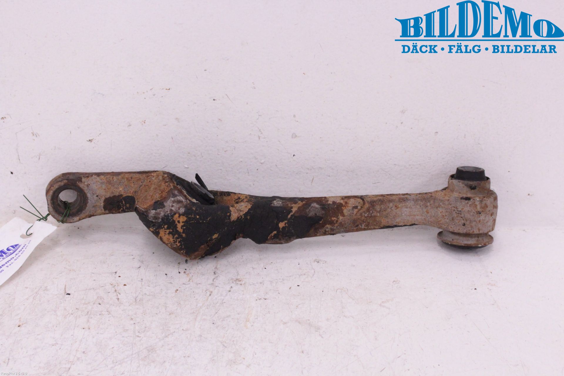 Volvo 740 88-92 Bärarm Fram Undre Hö