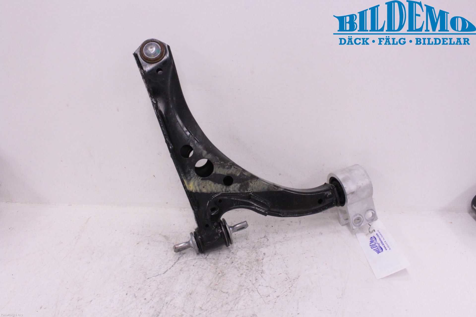 Opel ASTRA K 16-22 Bärarm Fram Undre Vä