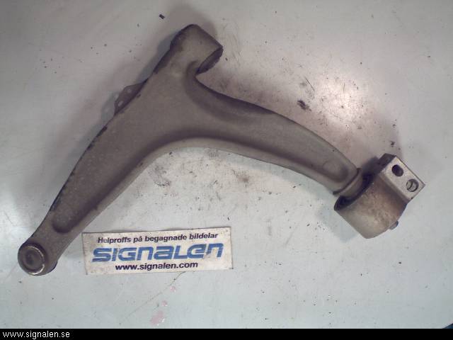 Saab 9-3 VER 2 Bärarm Fram Undre Hö