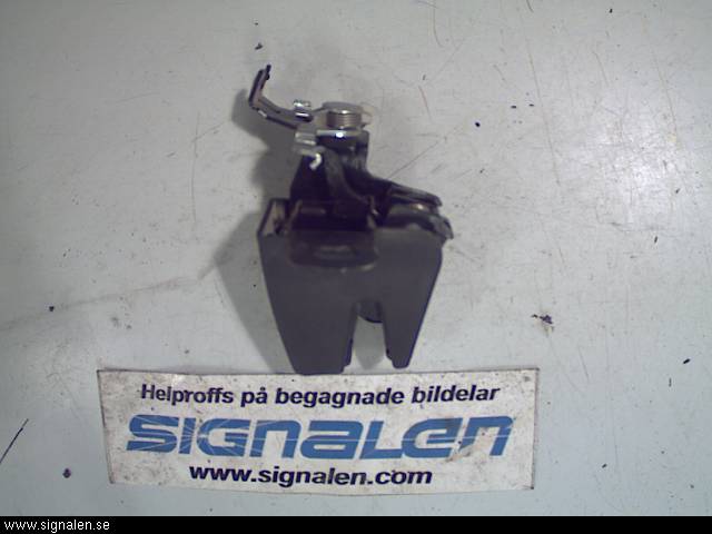 Volkswagen VW CADDY      04-10 Låskista-Dörrlås