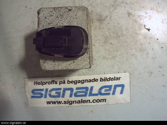 Saab 9-3 VER 2 Strömställare Spegel