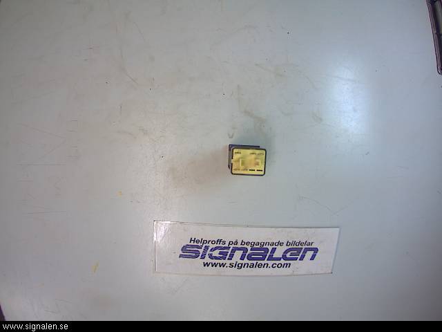 Saab 9-5     06-10 Strömställare Spegel