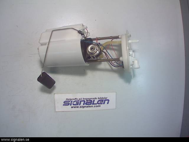 Opel ASTRA J 10-15 Bränslepump El