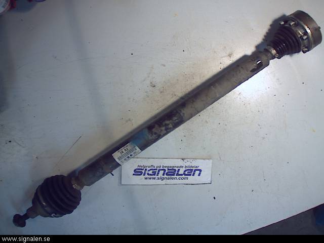 Volkswagen VW TOURAN 03-10 Drivaxel Fram Höger