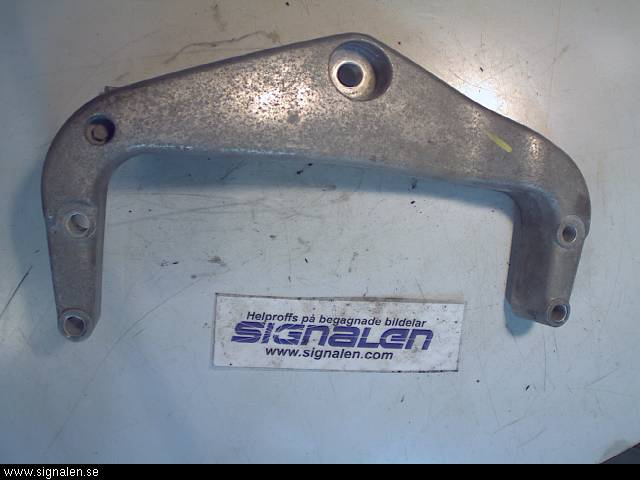 Saab 9-5     06-10 Motorfäste