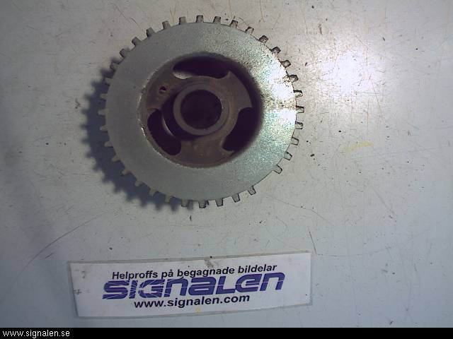 Ford FOCUS     04-07 Remskiva