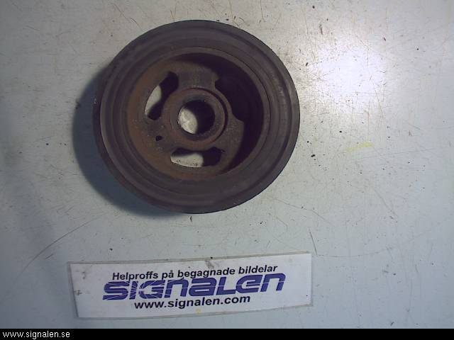 Ford FOCUS     04-07 Remskiva