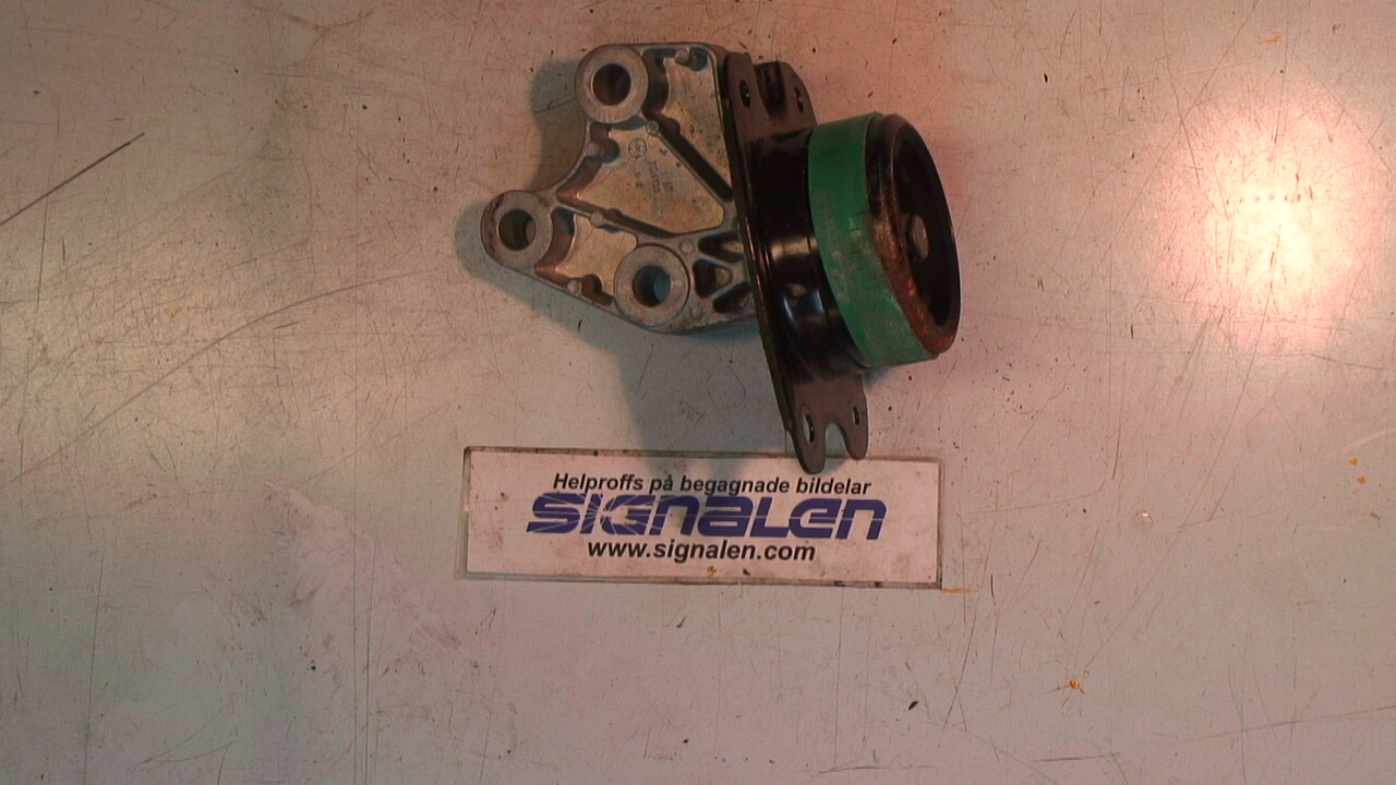 Chevrolet CAPTIVA Motorfäste