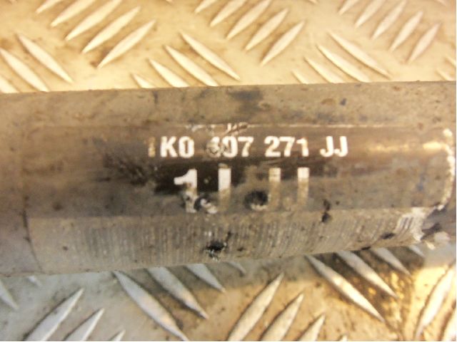 Volkswagen VW TOURAN 10-15 Drivaxel Fram Vänster