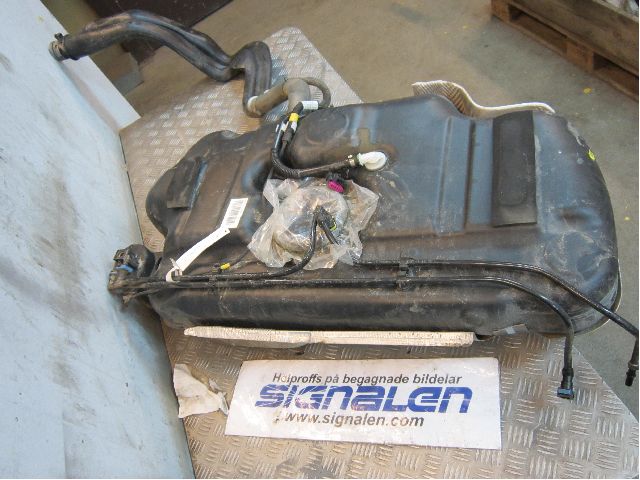 Opel MERIVA B 10-17 Bränsletank Diesel