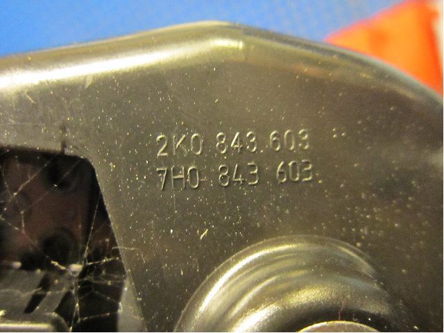 Volkswagen VW CADDY      04-10 Låskista-Dörrlås